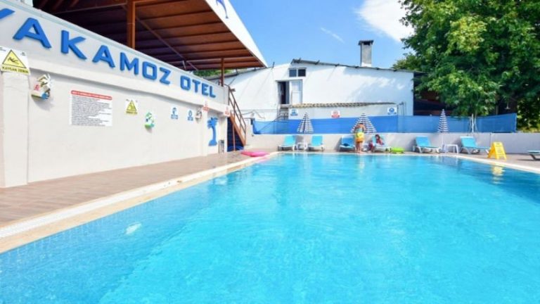 YAKAMOZ OTEL ÇUĞRA